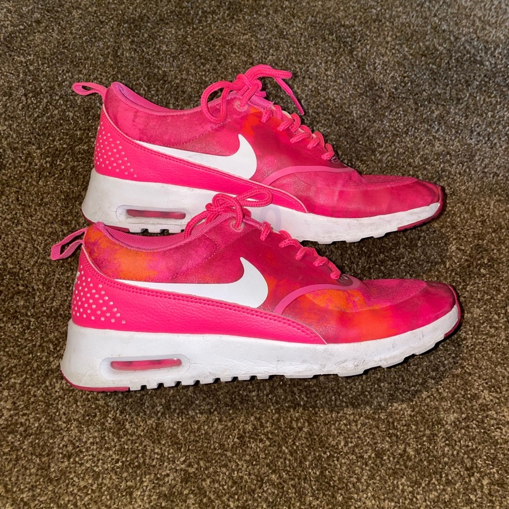 Womens size 7 Hot Pink Nike Shoes